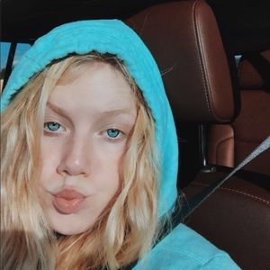 Meet your Posher, Jasmine